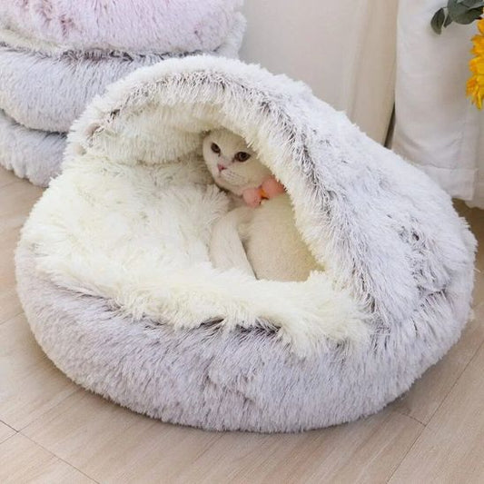 lit pour chat avec chat blanc dedans